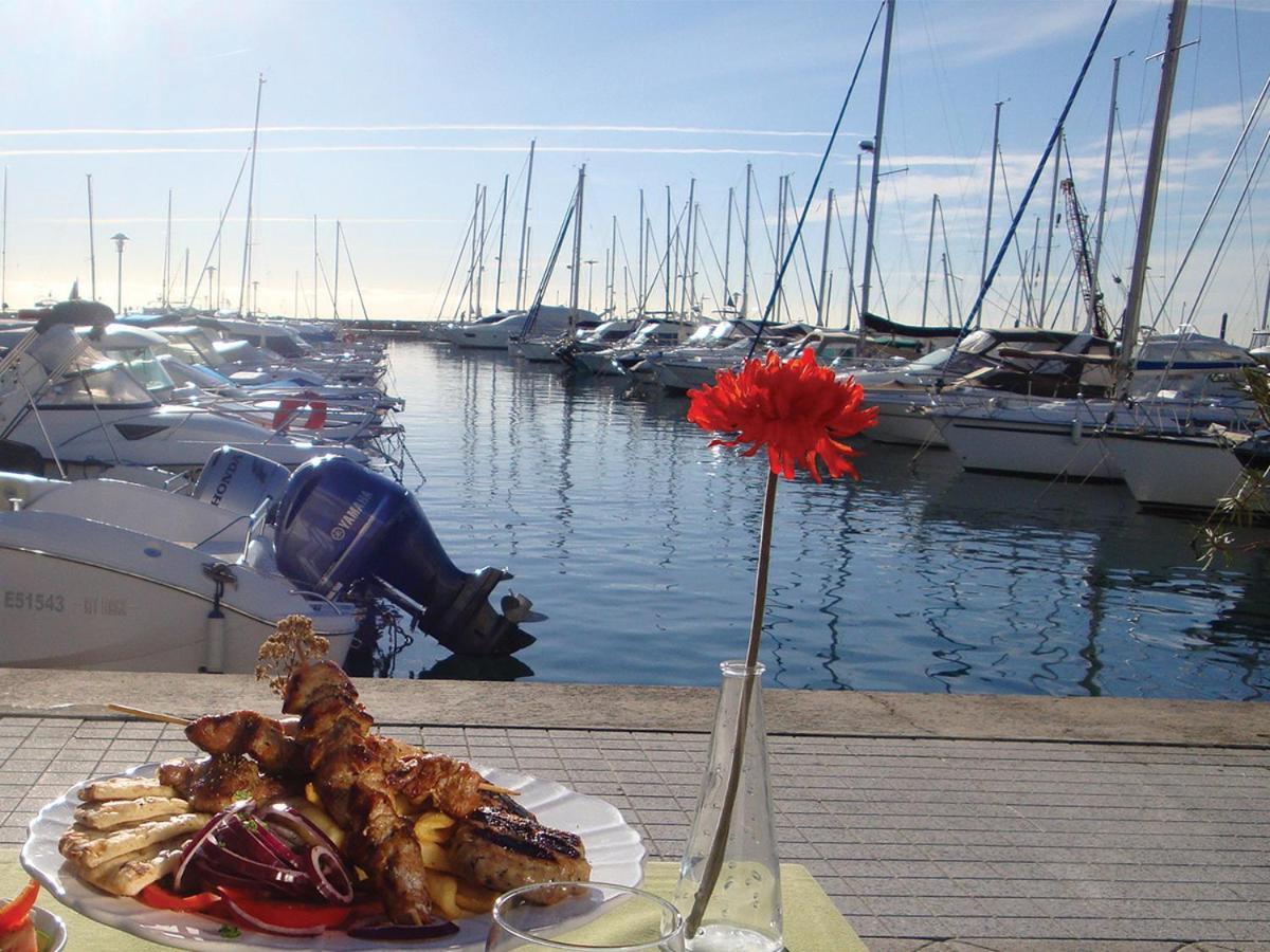 Spacieux Studio A Golfe Juan 2 Minutes Des Plages Vallauris Exterior photo