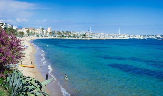 Spacieux Studio A Golfe Juan 2 Minutes Des Plages Vallauris Exterior photo